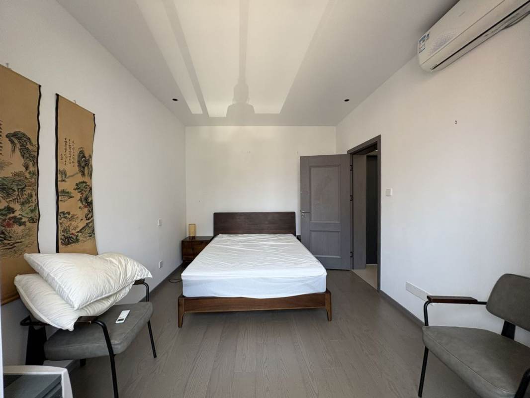 Housing image — Bedroom
