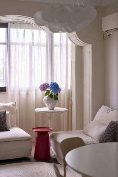 Housing image — Living Room