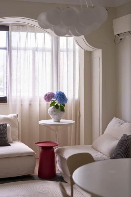 Housing image — Living Room