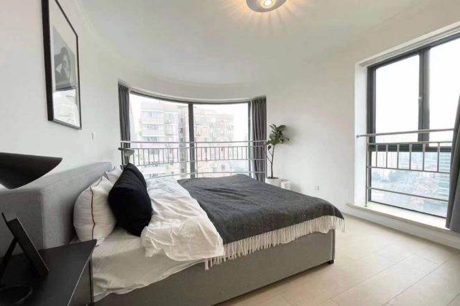 High-Floor 2BR Apartment at One Park Avenue