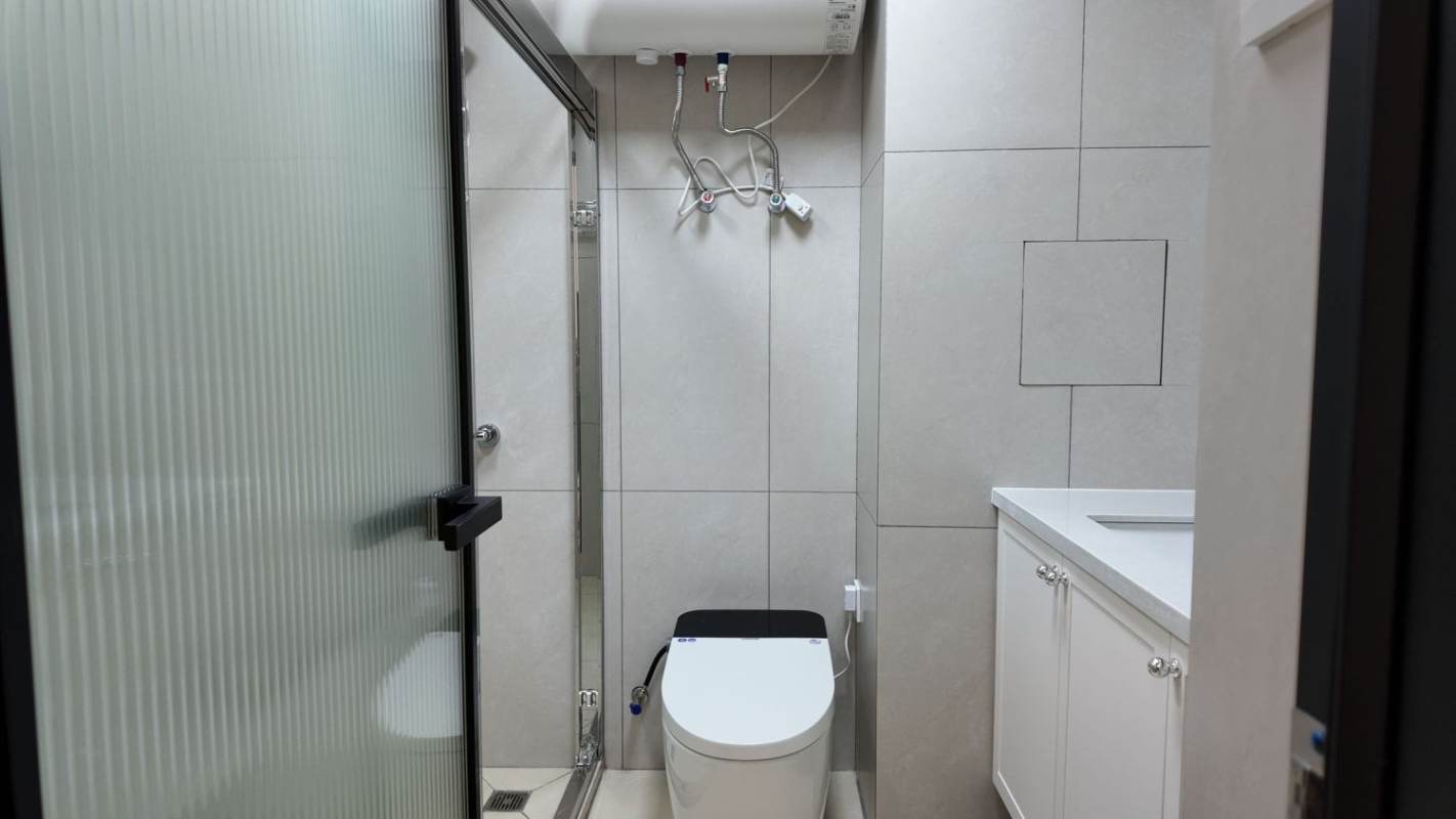 Housing image — Bathroom