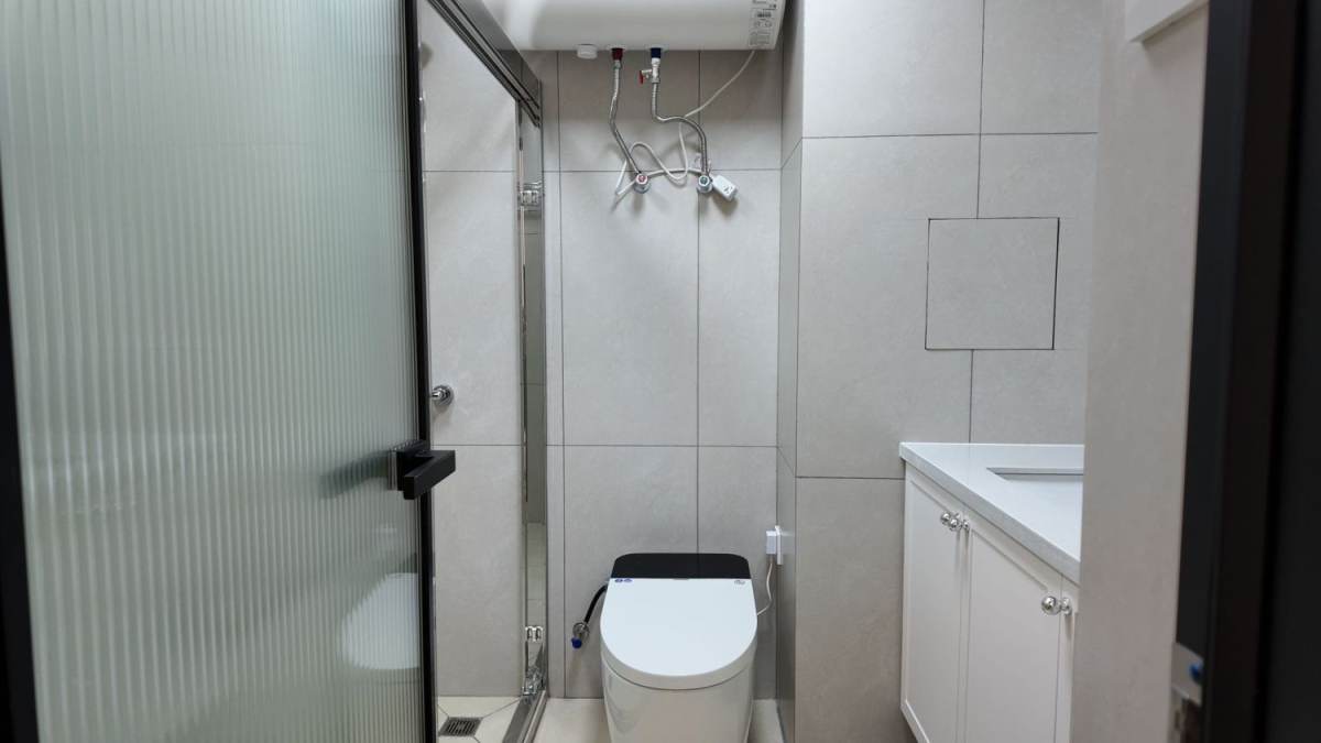 Housing image — Bathroom