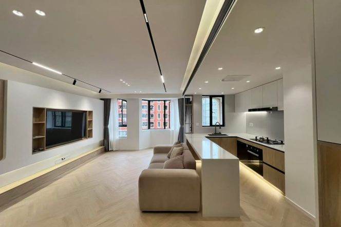 Spacious High-Ceiling 2BR Apartment in Old Xuhui with Floor-to-Ceiling Windows (L9/L12)