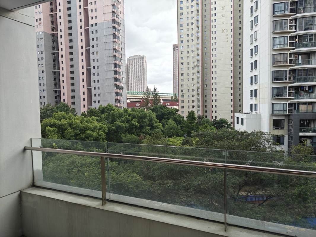 Housing image — Balcony