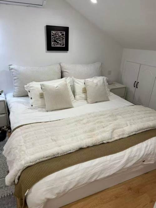 Housing image — Bedroom