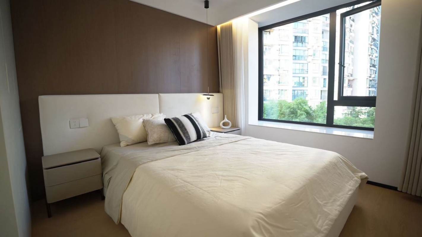 Housing image — Bedroom