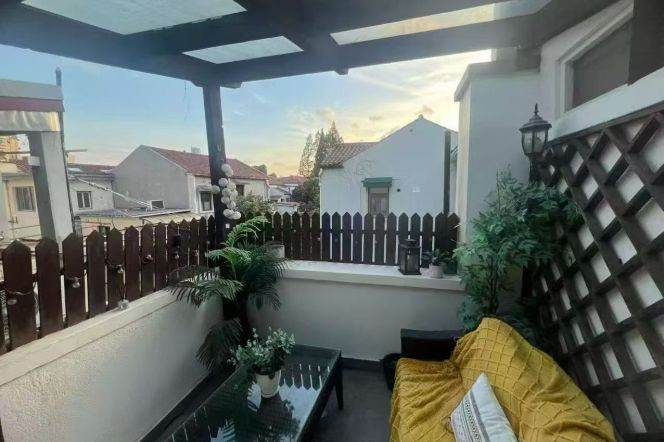 2BR Apartment in Old Xuhui with Terrace (L1/L7)