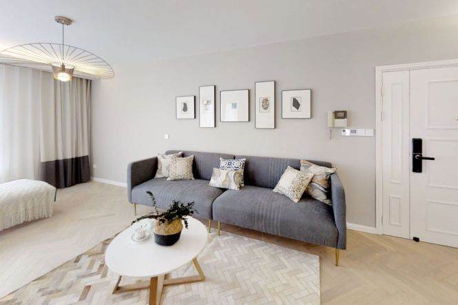 High-Floor 3BR Apartment at The Courtyards