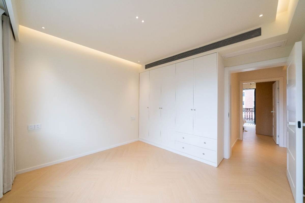 Housing image — Bedroom