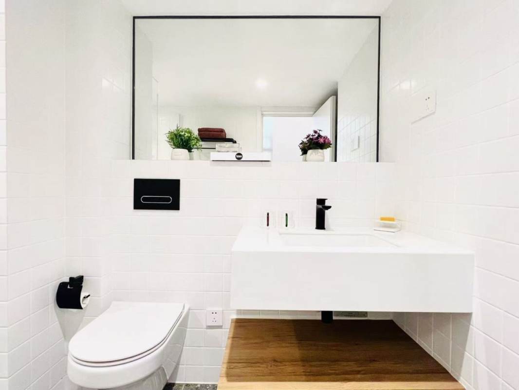 Housing image — Bathroom