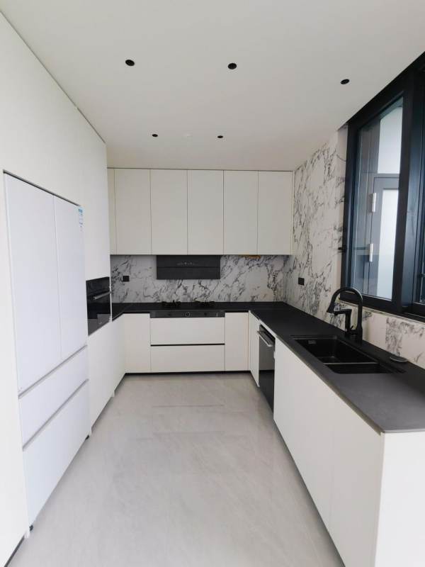 Housing image — Kitchen