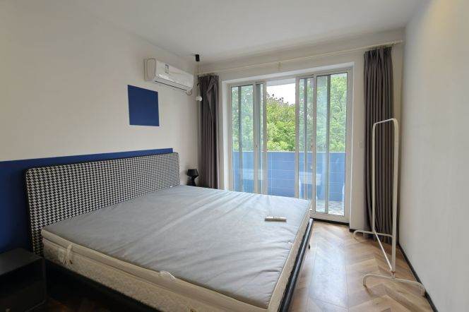 1BR Apartment in Old Xuhui