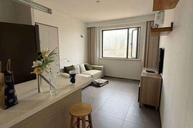 1BR Apartment at Wuzhong Building (L1/L7/L10)
