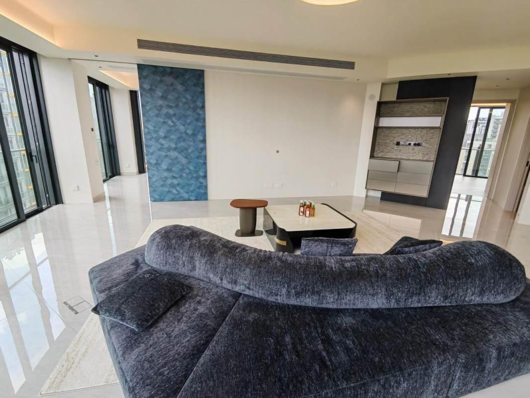 Housing image — Living Room