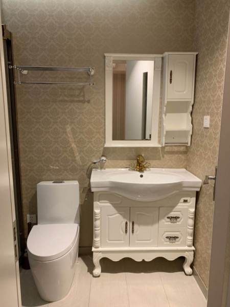 Housing image — Bathroom