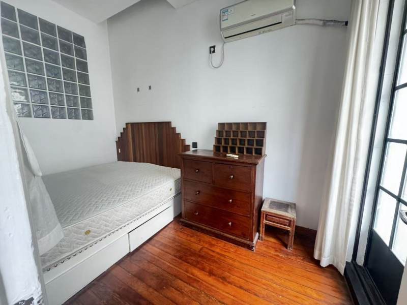 Housing image — Bedroom