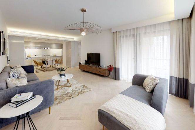 High-Floor 3BR Apartment at The Courtyards