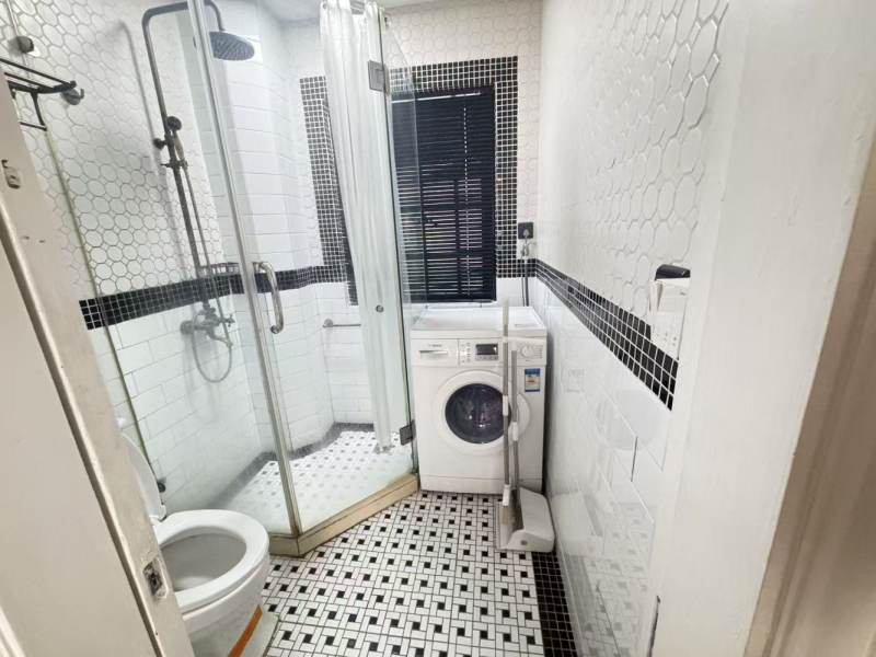 Housing image — Bathroom