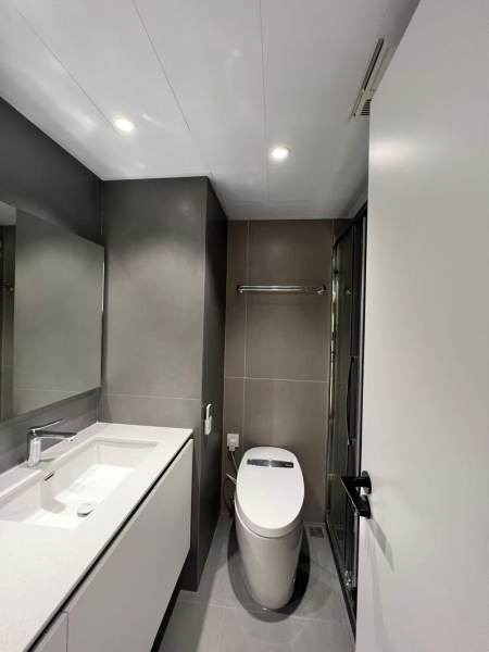 Housing image — Bathroom