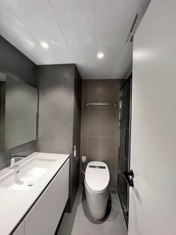 Housing image — Bathroom
