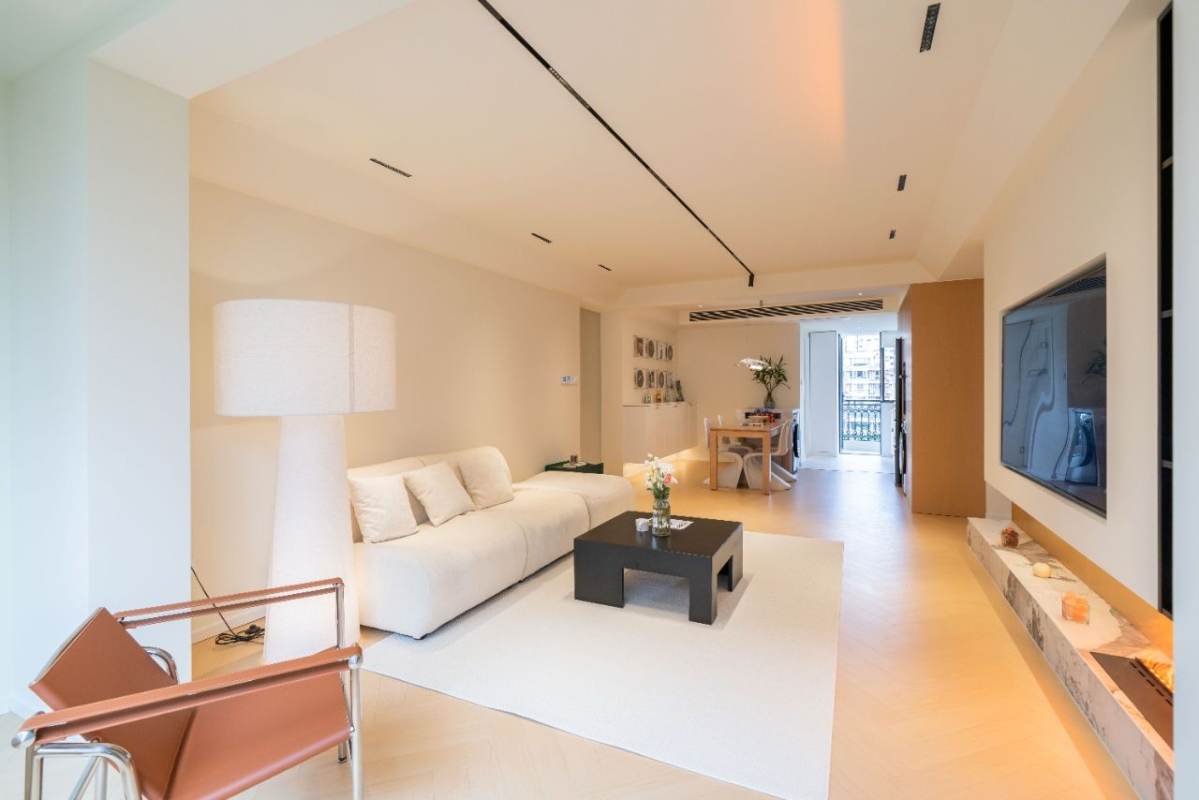 Housing image — Living Room
