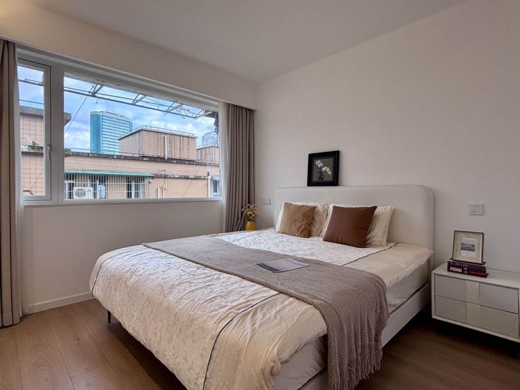 Housing image — Bedroom