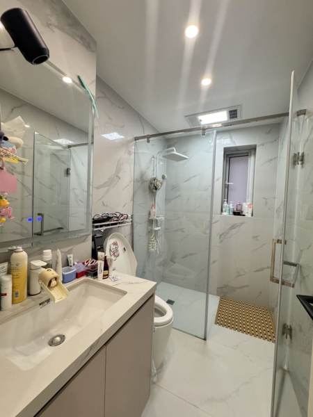 Housing image — Bathroom