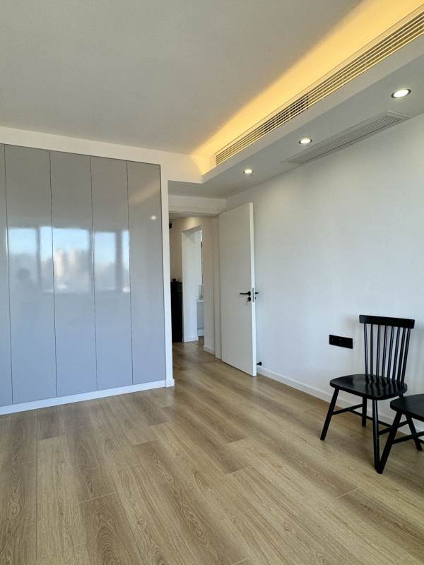 Housing image — Bedroom