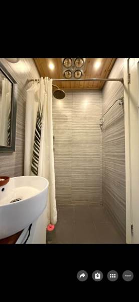 Housing image — Bathroom