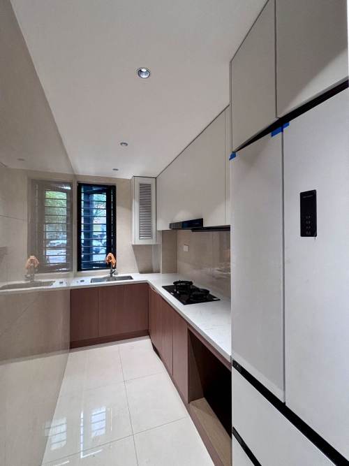 Housing image — Kitchen