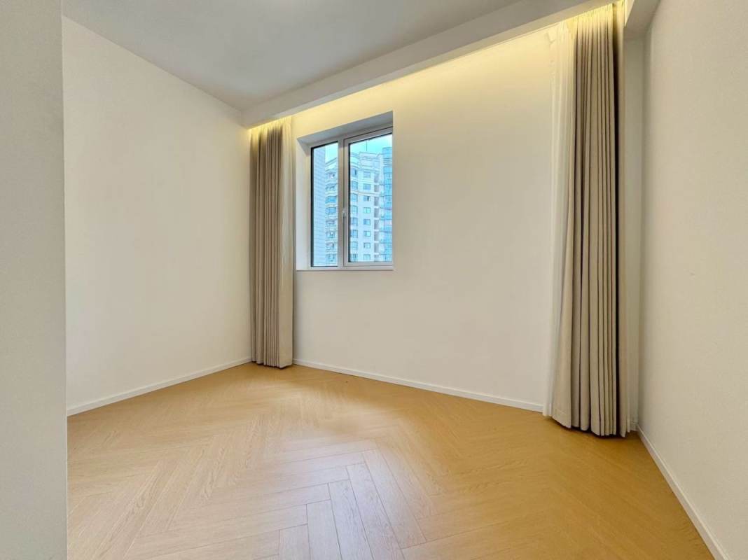 Housing image — Bedroom
