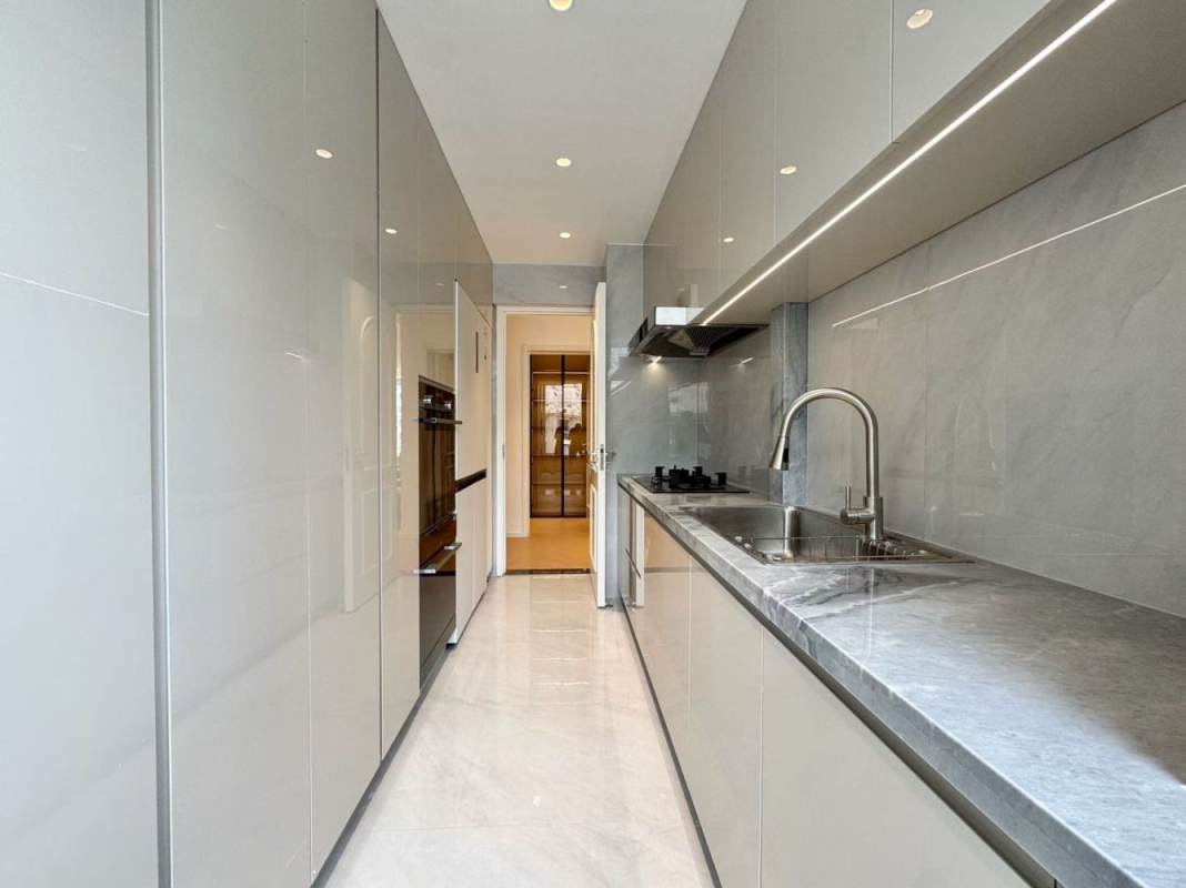 Housing image — Kitchen