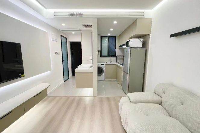 1BR Apartment in Lujiazui (L2/L9)