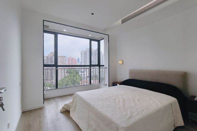 1BR Apartment in Old Xuhui (L9/L12)