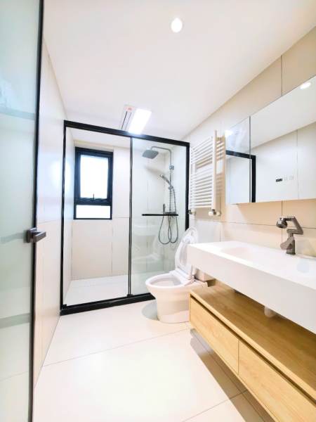 Housing image — Bathroom