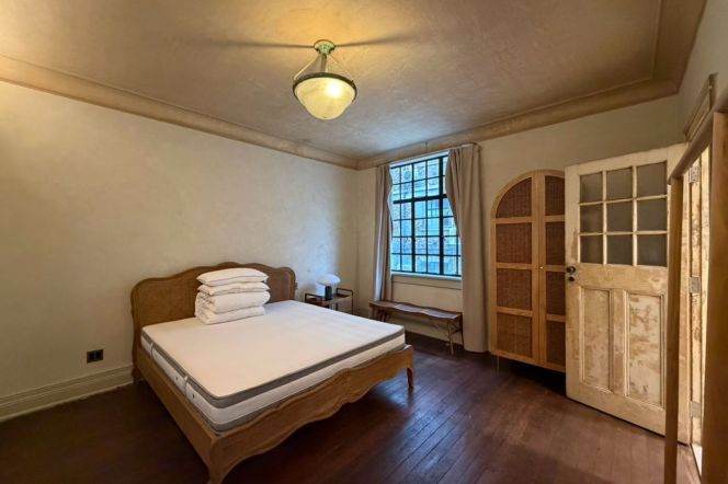 Spacious 1BR Apartment in Jing'an with Terrace (L2/L12/L13)