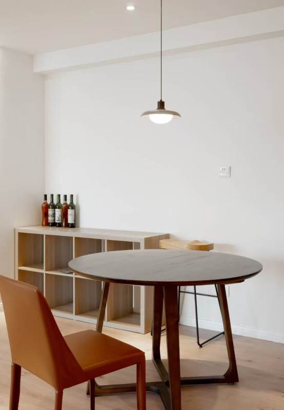 Housing image — Dining Area