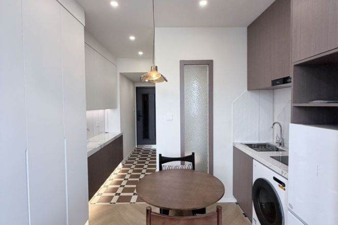 High-Floor 1BR Apartment at Tongji Garden with Floor-to-Ceiling Windows