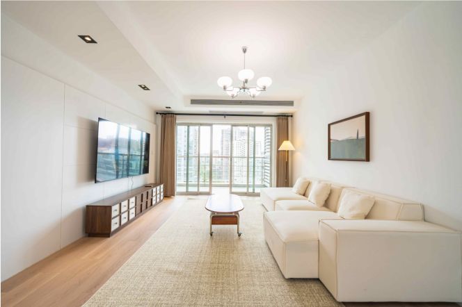 High-Floor 3BR Apartment in Xujiahui with Outstanding View (L1/L9/L11)