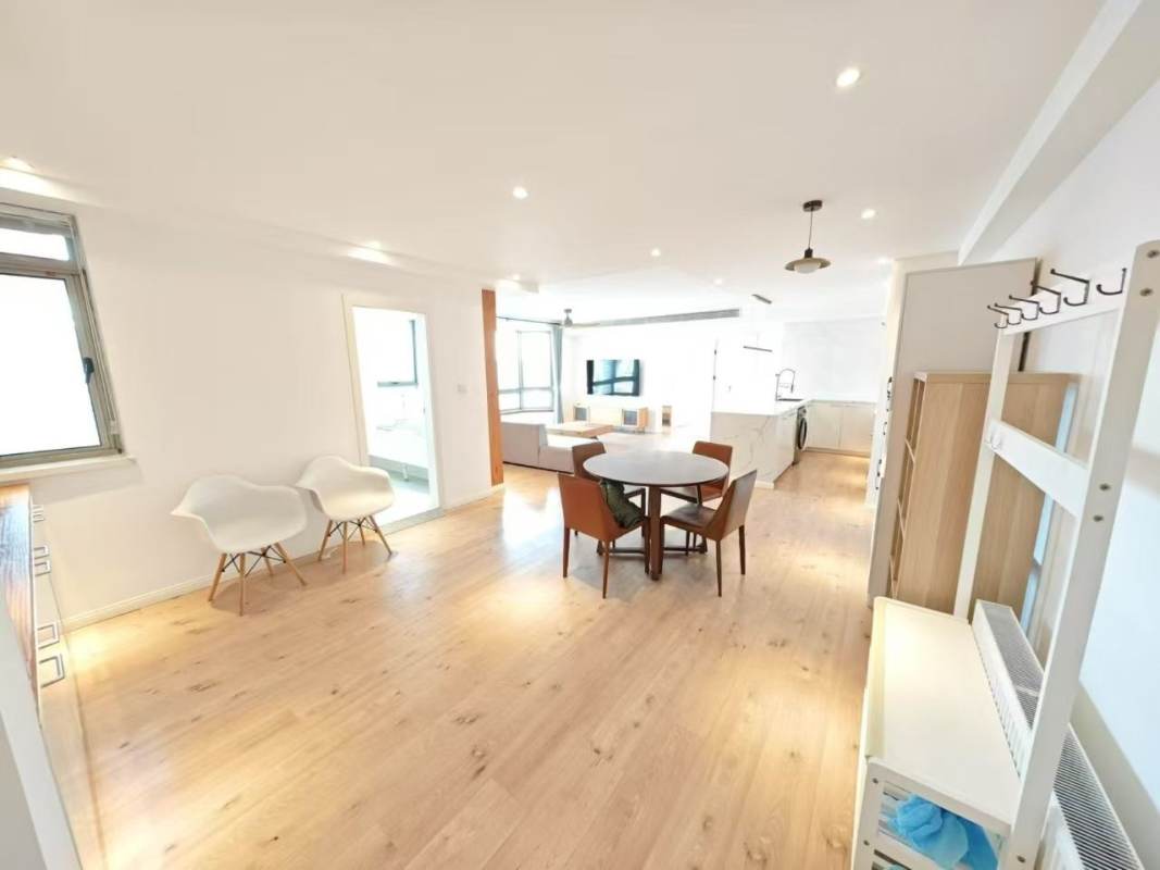Housing image — Dining Area