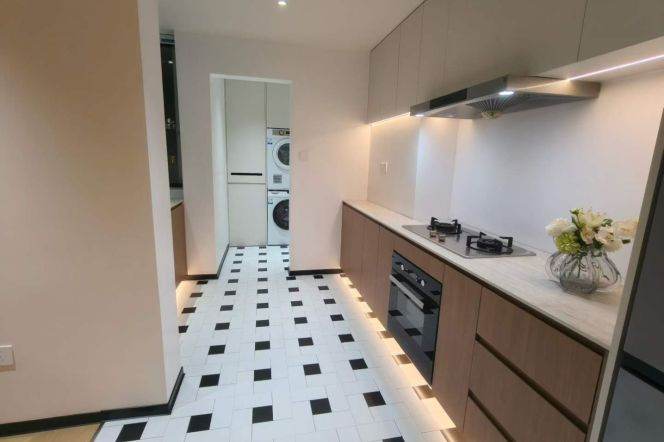 3BR Apartment near Hongqiao Rd Metro (L3/L4/L10)