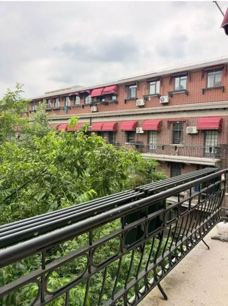 Housing image — Balcony