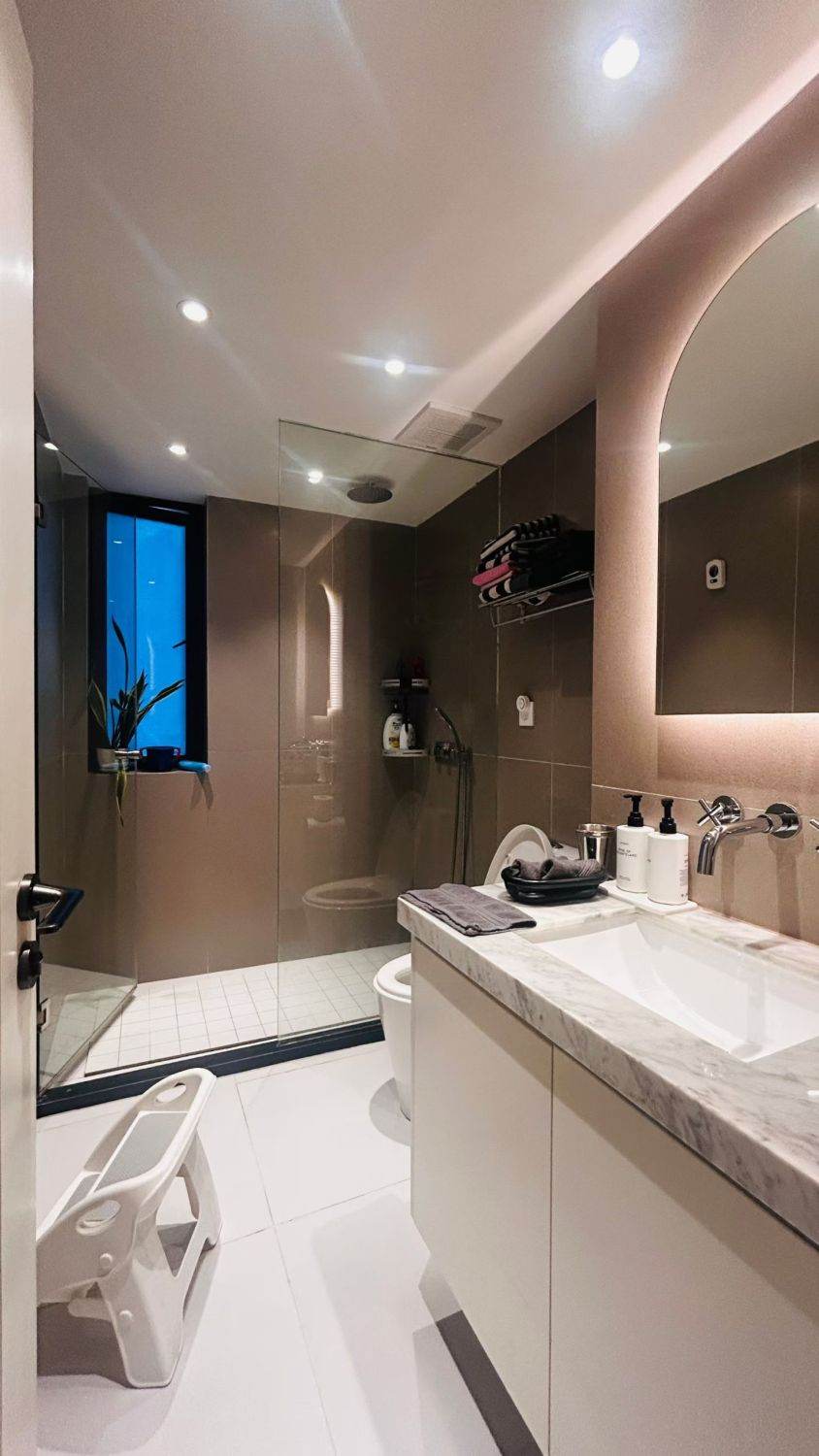 Housing image — Bathroom