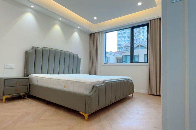 Spacious 2BR Apartment in Old Xuhui