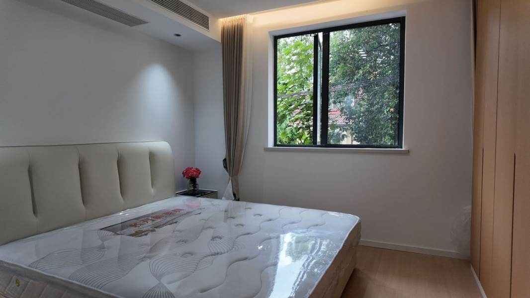 Housing image — Bedroom