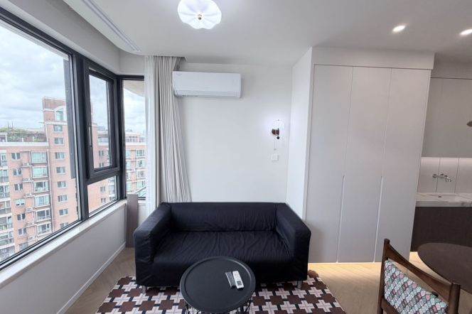 High-Floor 1BR Apartment at Tongji Garden with Floor-to-Ceiling Windows