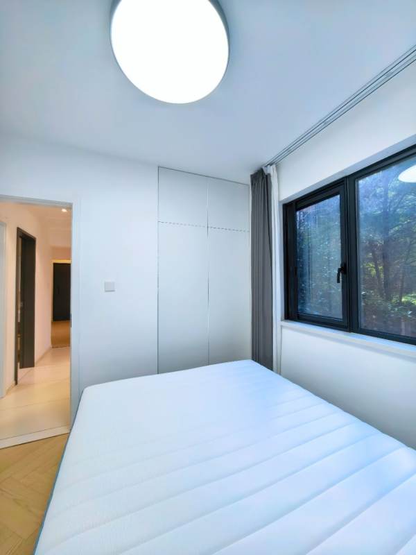 Housing image — Bedroom