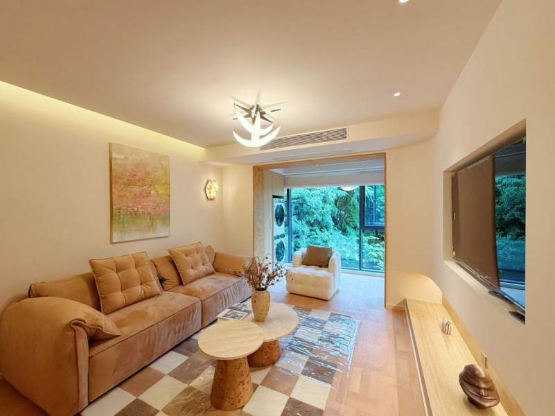 Housing image — Living Room