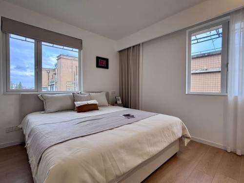 Housing image — Bedroom