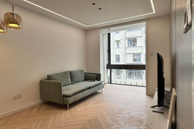 1BR Apartment in Old Xuhui (L10/L11)
